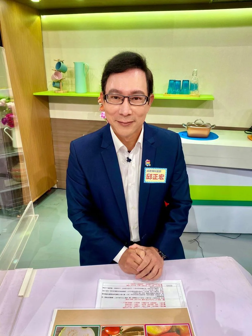 景升診所 自體脂肪論文 連續七年刊登國際期刊 2021年03月受邀擔任《健康2.0》節目專家來賓 160304694 4218965398115528 6576695012847413326 n 2