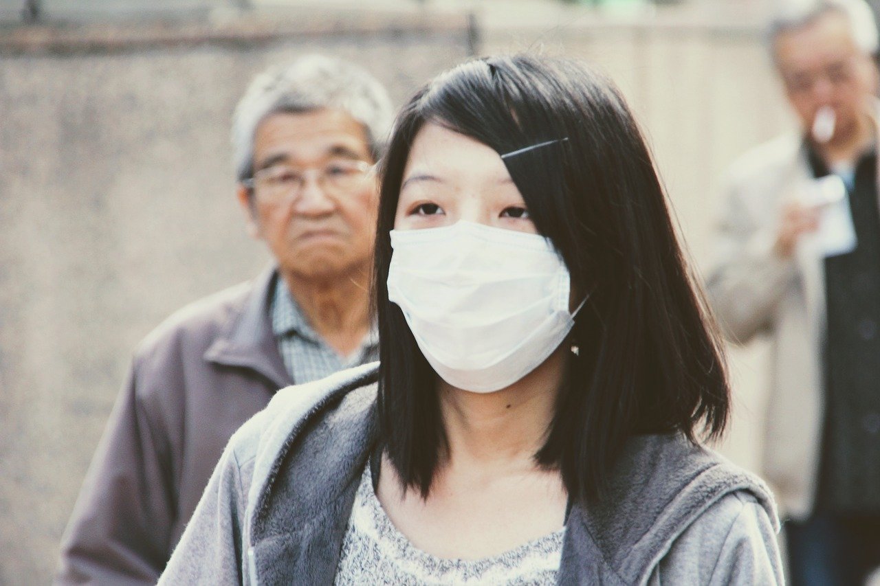 防範病毒正確戴口罩很重要